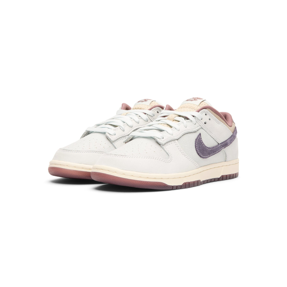 nike-dunk-low-retro-se-off-white-dark-raisin-spruce-aura  Footwear