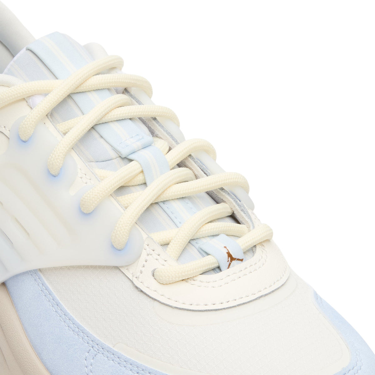 jordan-trunner-o-s-sail-lt-british-tan-cream-ii  Footwear